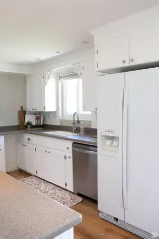 Kitchen - 139 S 240 E, Orem, UT 84058 photo 3 of 3