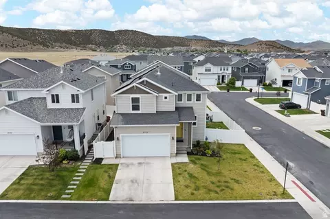View/Area - 4722 E Lake Corner Dr, Eagle Mountain, UT 84005 photo 2 of 13