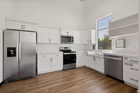 Kitchen - 4722 E Lake Corner Dr, Eagle Mountain, UT 84005 photo 9 of 9