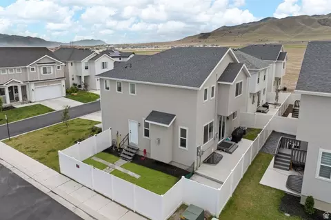 View/Area - 4722 E Lake Corner Dr, Eagle Mountain, UT 84005 photo 5 of 13