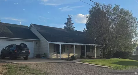 700 E 100 S, Mount Pleasant, UT 84647