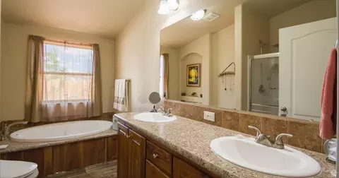 Bath - 523 N 200 E # 13, Loa, UT 84747 photo 1 of 6