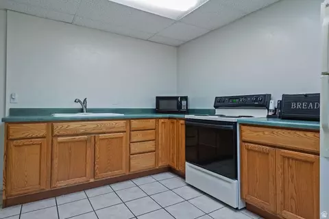 Kitchen - 1832 E 7880 S, South Weber, UT 84405 photo 5 of 5