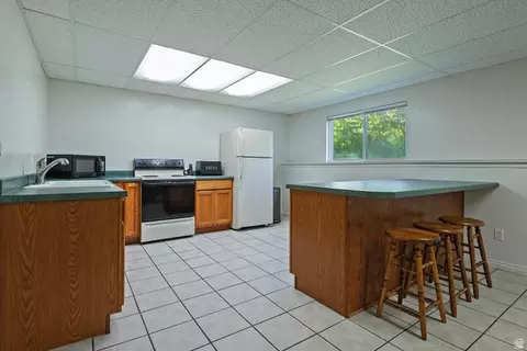 Kitchen - 1832 E 7880 S, South Weber, UT 84405 photo 4 of 5
