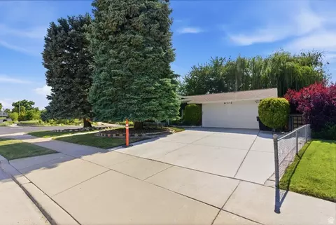 Exterior - 6302 Westridge St, Murray, UT 84107 photo 3 of 5