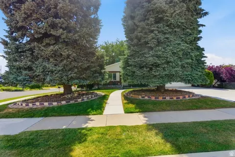 Exterior - 6302 Westridge St, Murray, UT 84107 photo 1 of 5