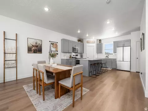 714 E Garden Dr, Eagle Mountain, UT 84005