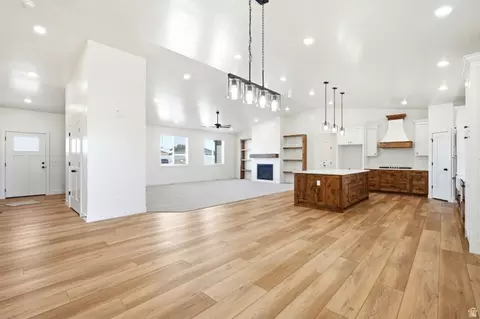 Living - 2203 E 1800 S #54, Naples, UT 84078 photo 1 of 2