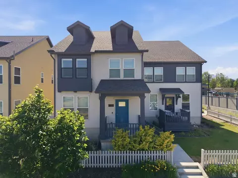 11728 S Day Stone Dr, South Jordan, UT 84009