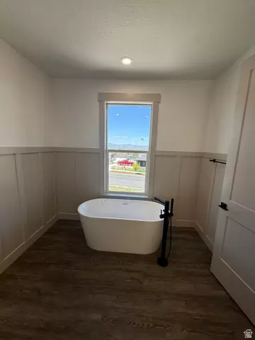 Bath - 1664 Aspen Dr, Logan, UT 84341 photo 3 of 8