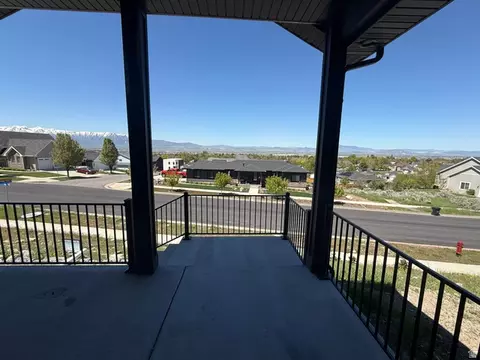 Exterior - 1664 Aspen Dr, Logan, UT 84341 photo 9 of 14
