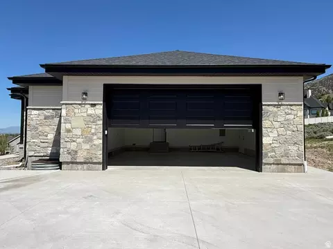 Exterior - 1664 Aspen Dr, Logan, UT 84341 photo 6 of 14