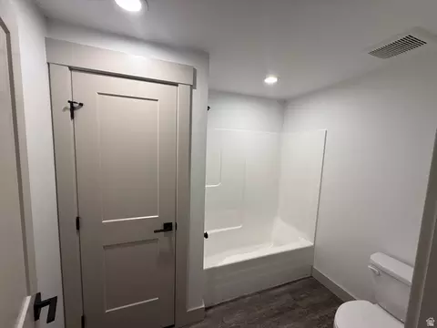 Bath - 1664 Aspen Dr, Logan, UT 84341 photo 7 of 8