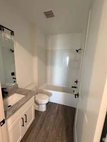 Bath - 1664 Aspen Dr, Logan, UT 84341 photo 5 of 8