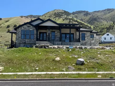 Exterior - 1664 Aspen Dr, Logan, UT 84341 photo 13 of 14