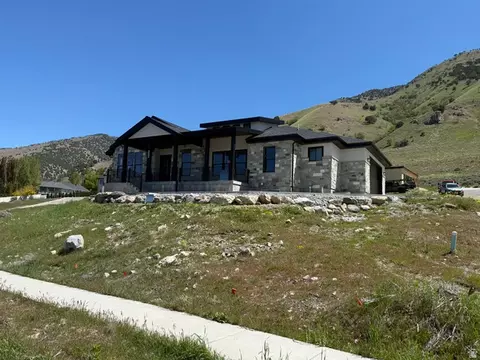 Exterior - 1664 Aspen Dr, Logan, UT 84341 photo 3 of 14