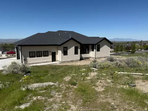 Exterior - 1664 Aspen Dr, Logan, UT 84341 photo 2 of 14