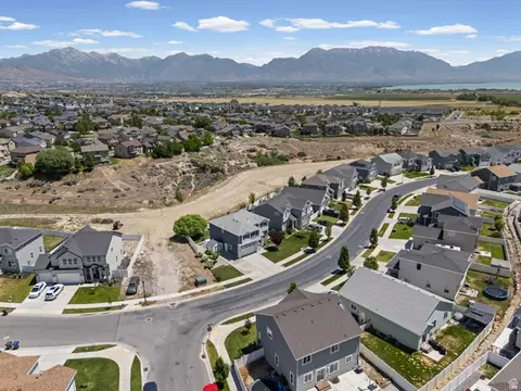 View/Area - 4693 E Silver Ridge Rd, Eagle Mountain, UT 84005 photo 6 of 9