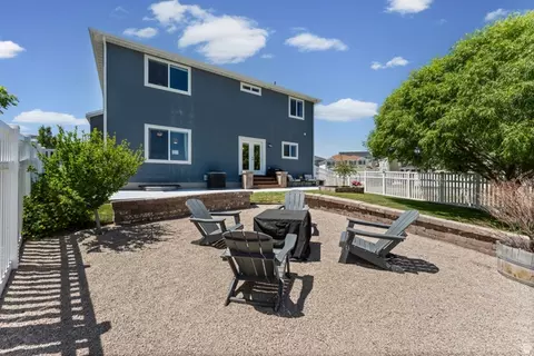 Exterior - 4693 E Silver Ridge Rd, Eagle Mountain, UT 84005 photo 4 of 7