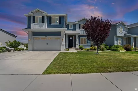 Exterior - 4693 E Silver Ridge Rd, Eagle Mountain, UT 84005 photo 6 of 7