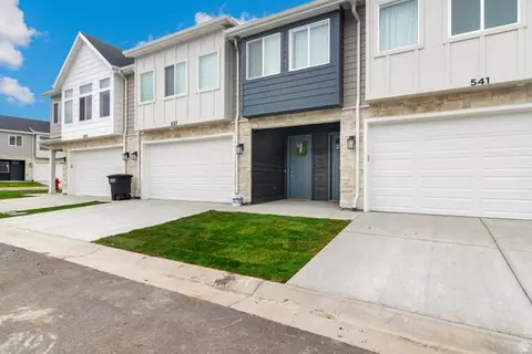 537 N Blue St, Garden City, UT 84028