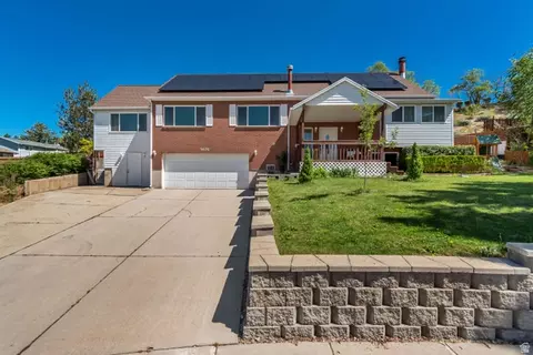 9070 S Sunrise Cir E, Sandy, UT 84093