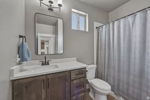 Bath - 25695 N 9260 E # 4, Fairview, UT 84629 photo 3 of 5