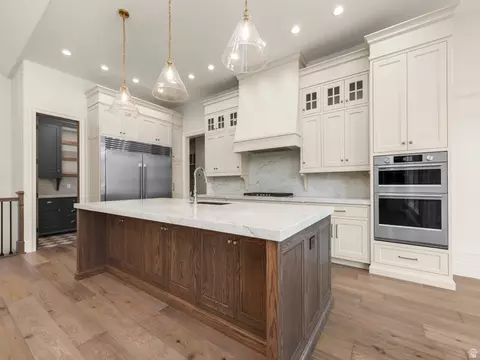 Kitchen - 14717 E Canyon End Dr, Draper, UT 84020 photo 3 of 6