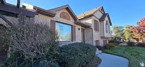10248 S Buttercup Dr E, Sandy, UT 84092