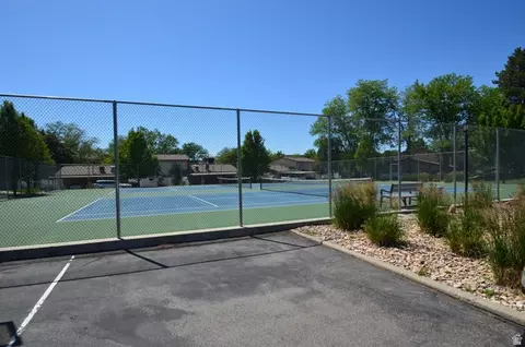 Exterior - 1557 E Waterbury Dr #D, Murray, UT 84121 photo 6 of 6