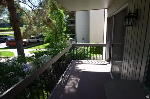 Exterior - 1557 E Waterbury Dr #D, Murray, UT 84121 photo 4 of 6