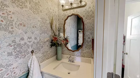 Bath - 1608 N 1280 E, Payson, UT 84651 photo 2 of 3