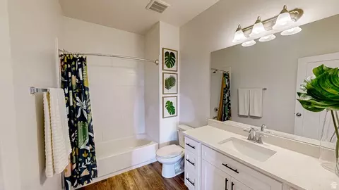 Bath - 1608 N 1280 E, Payson, UT 84651 photo 3 of 3