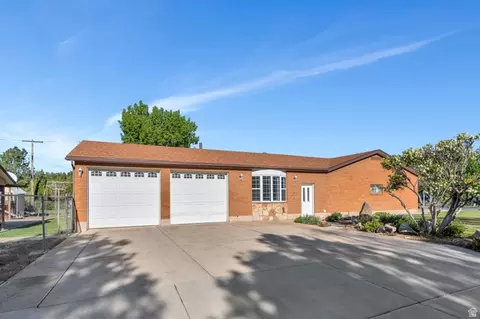 Exterior - 634 E 400 N, Orem, UT 84097 photo 1 of 12