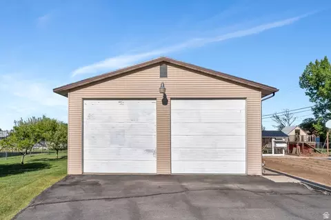 Exterior - 634 E 400 N, Orem, UT 84097 photo 2 of 12