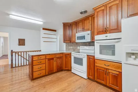 Kitchen - 634 E 400 N, Orem, UT 84097 photo 3 of 5