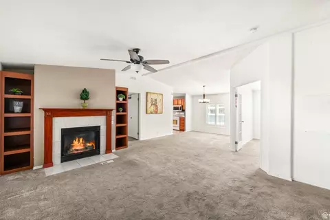 296 E Vagabond Ave #101, Murray, UT 84107