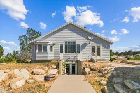 Exterior - 10000 N 6730 E, Spring City, UT 84662 photo 2 of 4