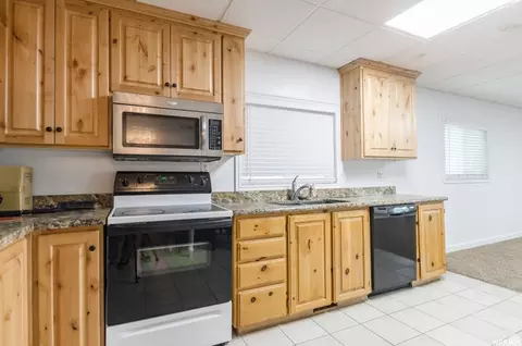 Kitchen - 209 E 300 N, Smithfield, UT 84335 photo 4 of 6