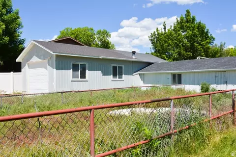 Exterior - 209 E 300 N, Smithfield, UT 84335 photo 9 of 9