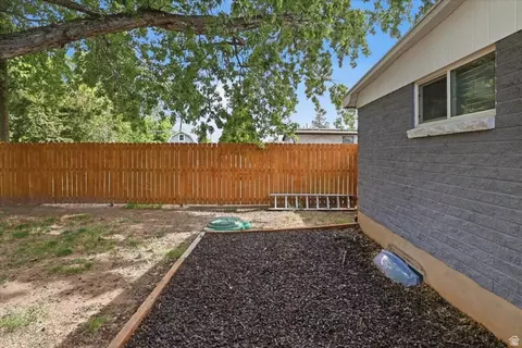 Exterior - 1016 N Monroe Blvd W, Ogden, UT 84404 photo 9 of 10