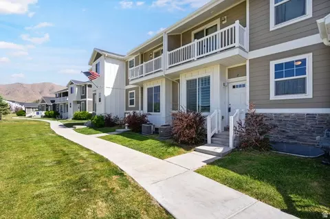 Exterior - 1754 E Skyline Dr #K2, Eagle Mountain, UT 84005 photo 1 of 2