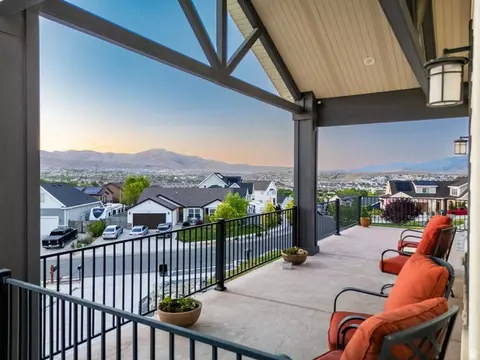 Exterior - 3712 E Butterfield Rd, Eagle Mountain, UT 84005 photo 4 of 7