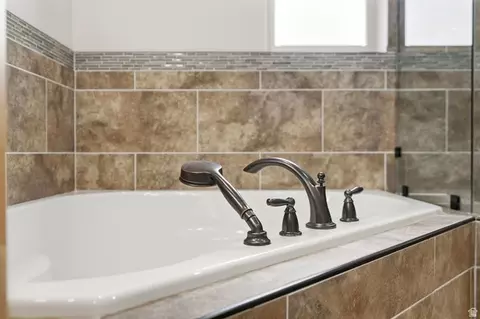 Bath - 3712 E Butterfield Rd, Eagle Mountain, UT 84005 photo 2 of 5