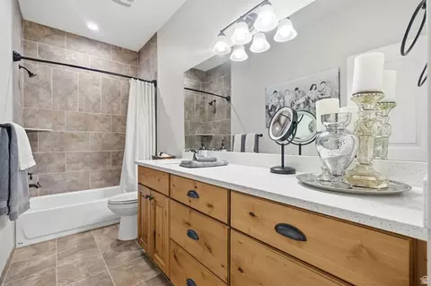Bath - 3712 E Butterfield Rd, Eagle Mountain, UT 84005 photo 5 of 5
