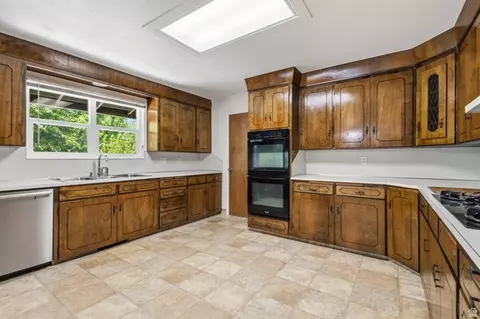 Kitchen - 495 N 500 E, Orem, UT 84097 photo 1 of 4