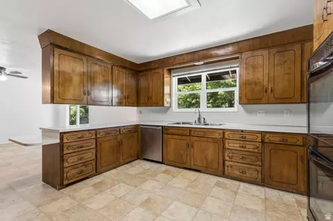 Kitchen - 495 N 500 E, Orem, UT 84097 photo 2 of 4