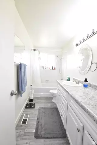 Bath - 290 W 600 N, Logan, UT 84321 photo 1 of 2