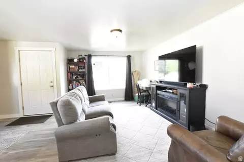 Living - 290 W 600 N, Logan, UT 84321 photo 4 of 8