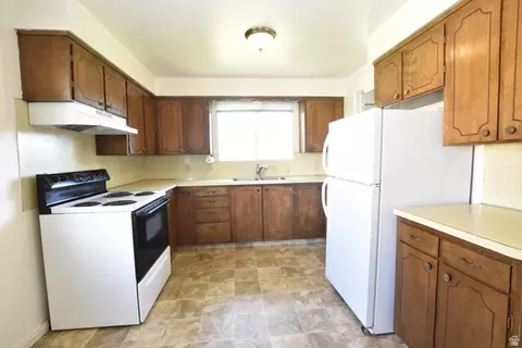 Kitchen - 290 W 600 N, Logan, UT 84321 photo 7 of 8
